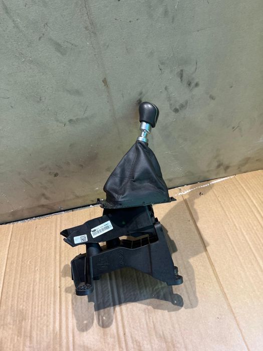 Mieszek lewarek gałka zmiany biegów manual Ford ecosport 1.0 II lift