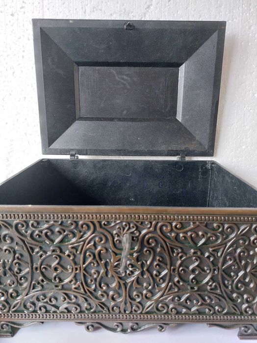 Ларец антикварный с ключом