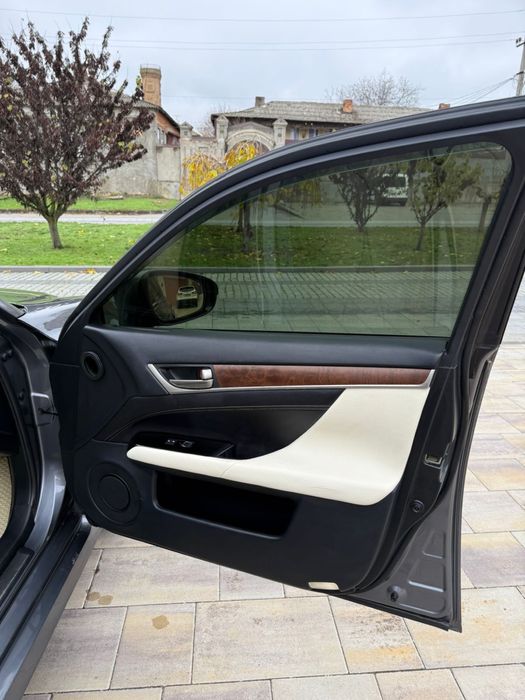 Lexus GS450h 2016 року