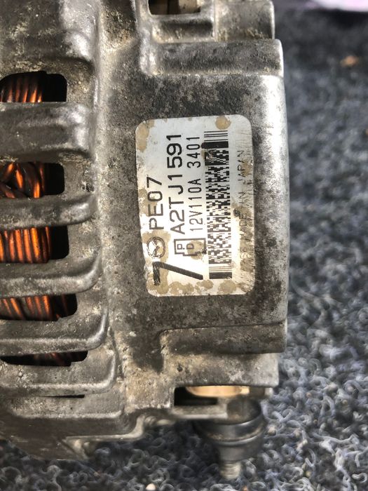 Продам генератор на мазду 3 2013 року