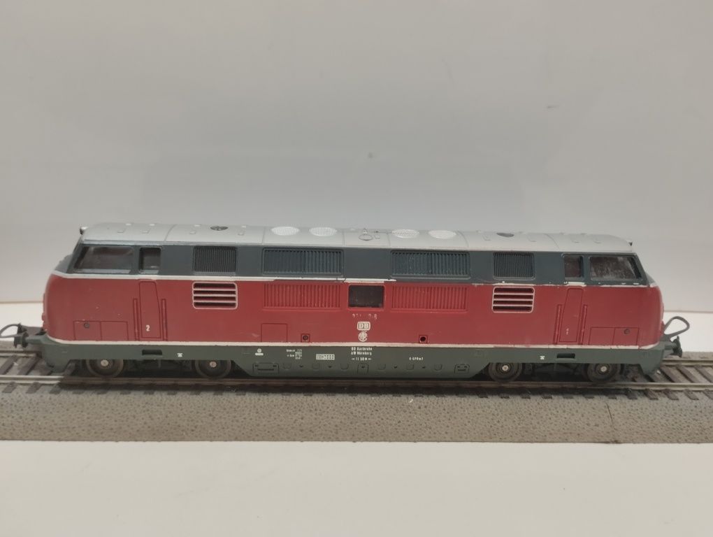 Lokomotywa spalinowa Lima BR221 skala H0 //246
