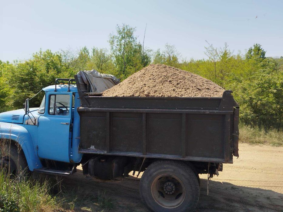 Везу гравій, щебінь, пісок, шутр, чорнозем.