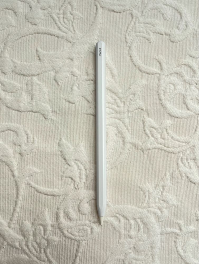 Apple Ipad Air 5th Gen 2022 10.9”, 64GB, Blue, with compatible pencil.