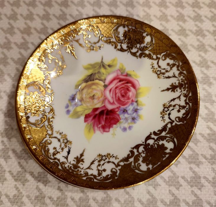 Витончений кавовий сервіз на 6 персон. Вироблено і привезено із Італії