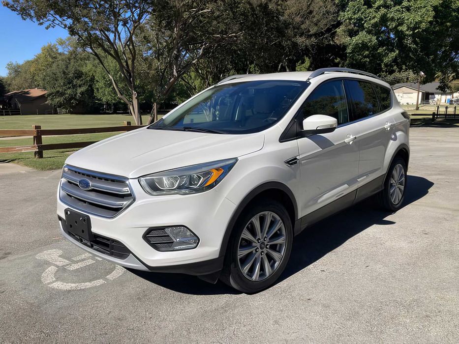 Ford Escape Titanium      2017