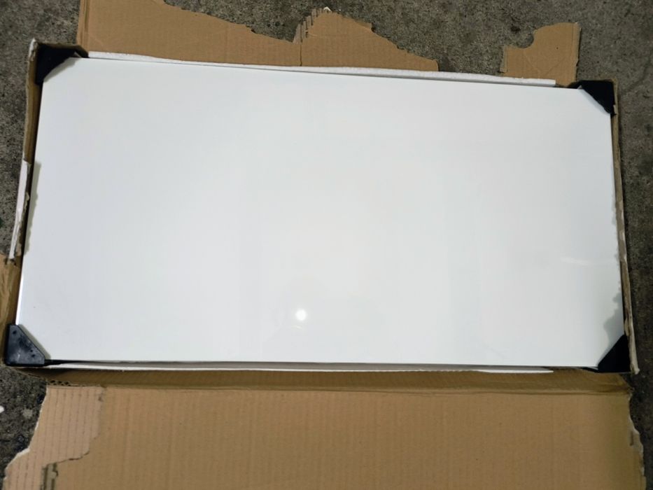 Kafelki ceramiczne piękna biel..