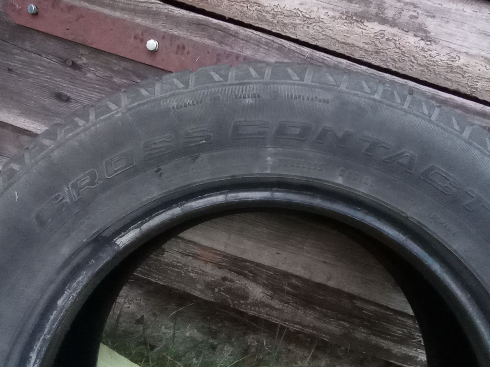 215/65 R16 Continental cross contact lx