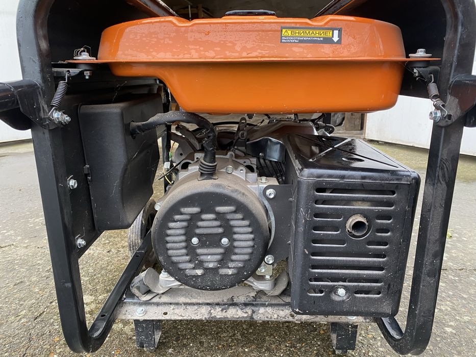 Бензиновий Генератор MIOL 83-300 в Чудовому Стані