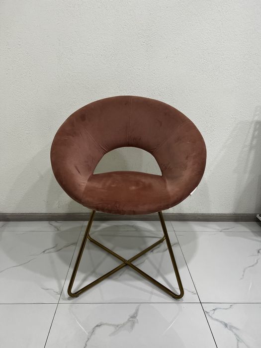 Крісло стілець мʼяке рожеве велюр