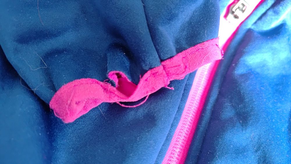 Sprzedam kurtkę softshell 158/164 granatowa dziewczęca