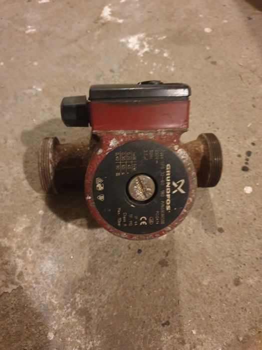 Pompka CO cyrkulacyjna Grundfos UPS 230V