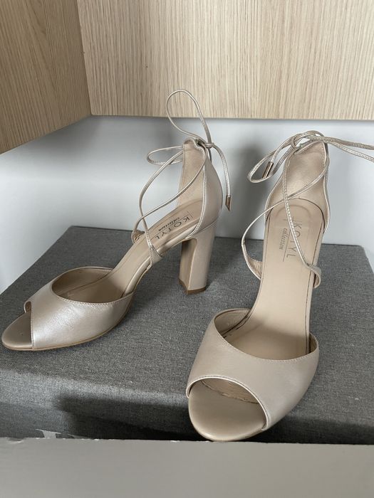 Buty slubne na slupku kotyl perlowe