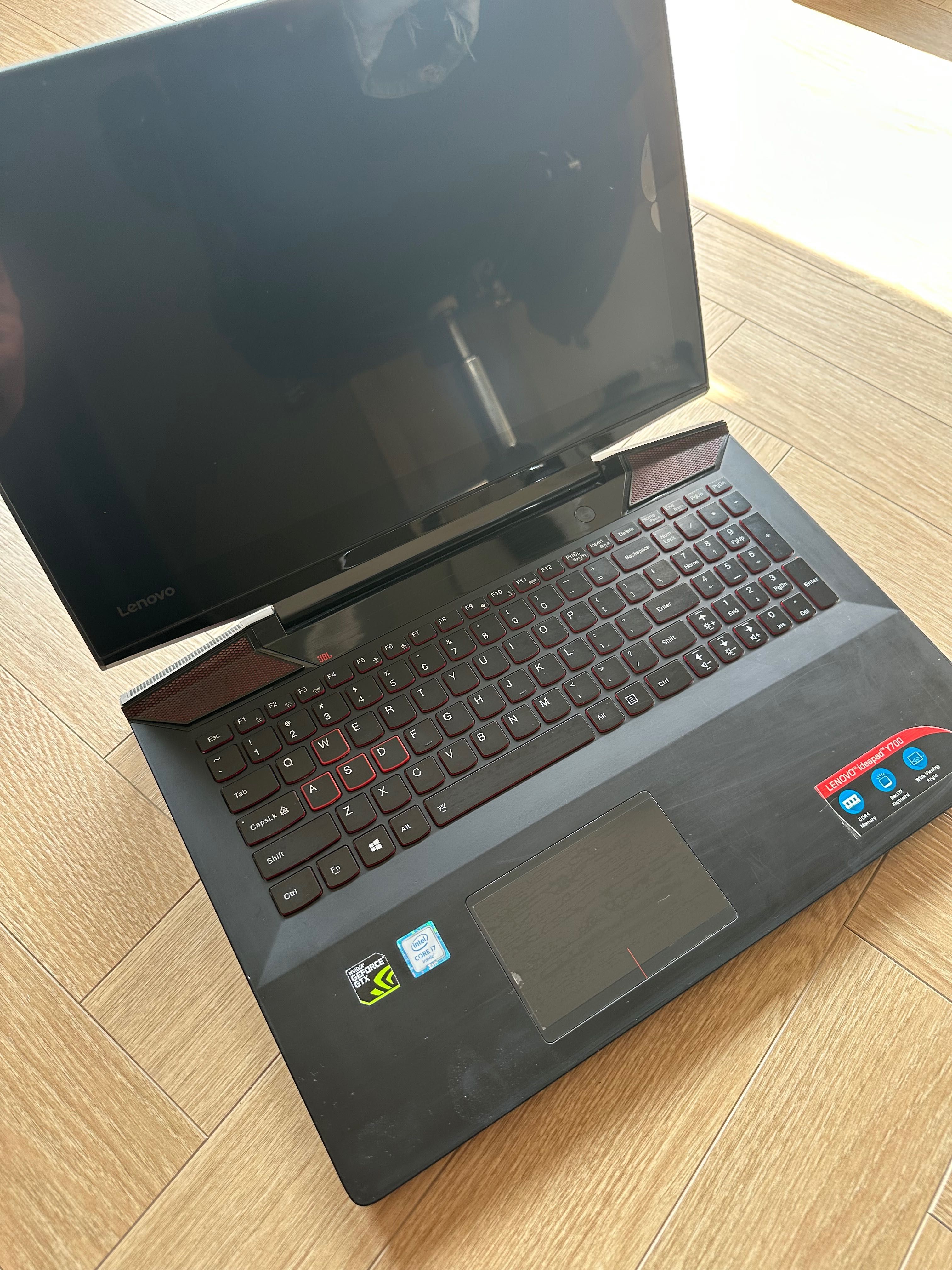Lenovo Y700 | i7-6700HQ | GTX 960M | 12GB RAM | SSD+HDD