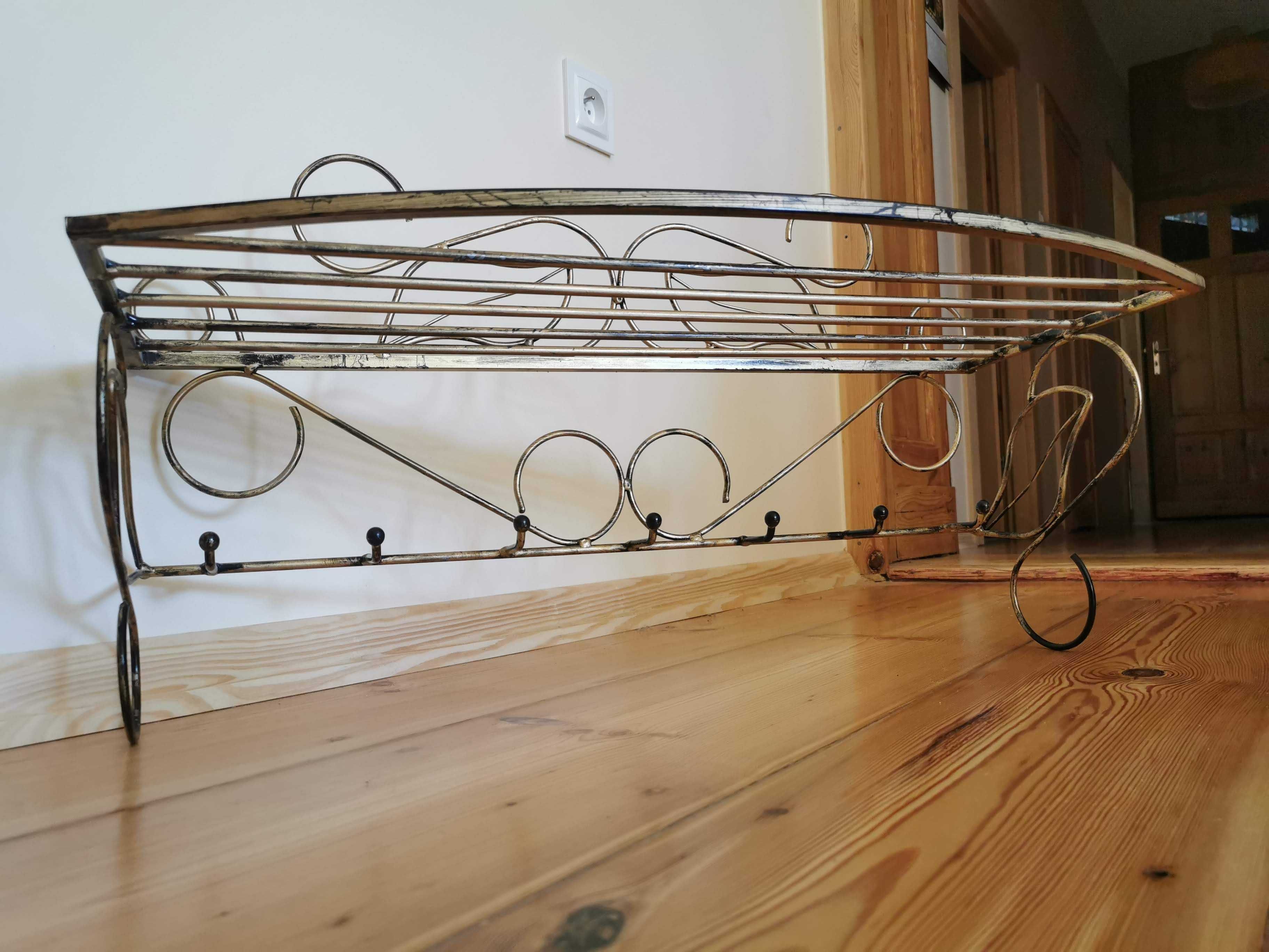 Wieszak ścienny na ubrania ozdobny 70 cm metaloplastyka kuty retro