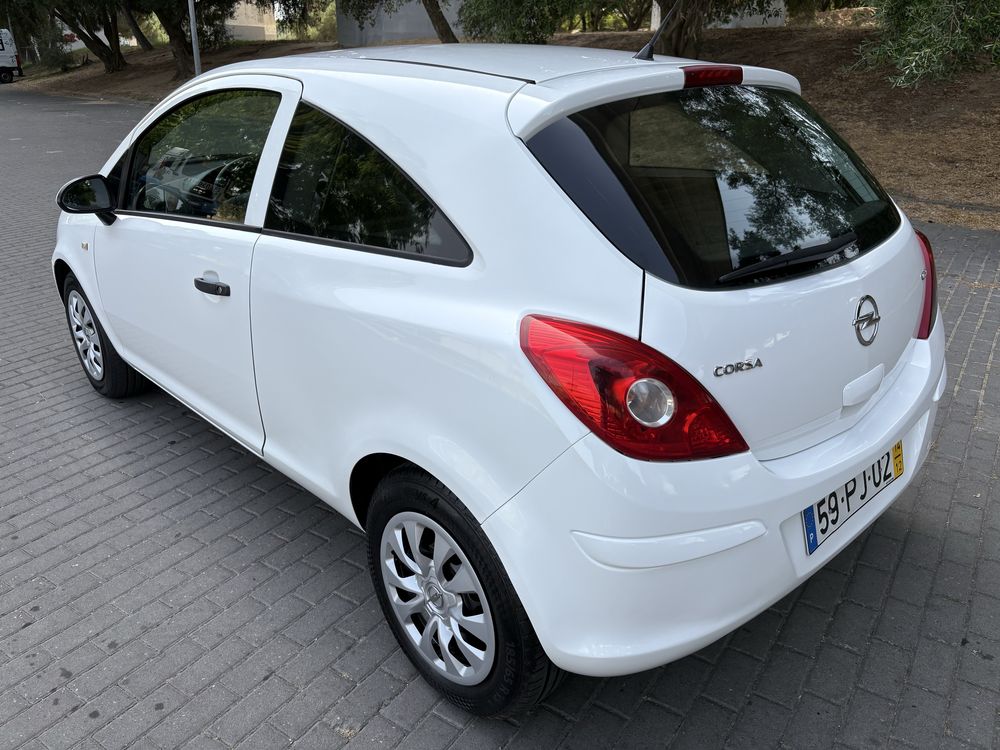 Opel corsa 1.3 Van Ano 2014 Excelente estado 170 mil kms
