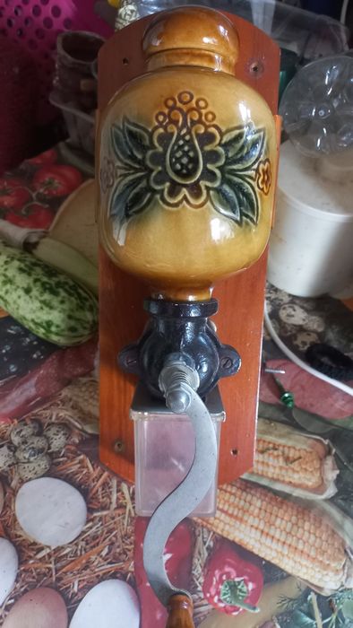 Кофемолка СССР, ручная мельница