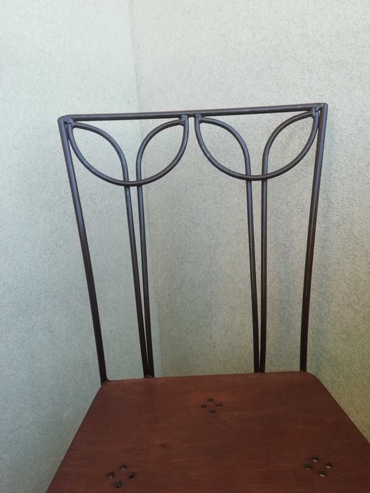 Krzesła metalowe w stylu kutego żelaza