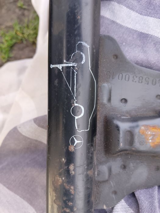 Оригінальний домкрат mersedes w140