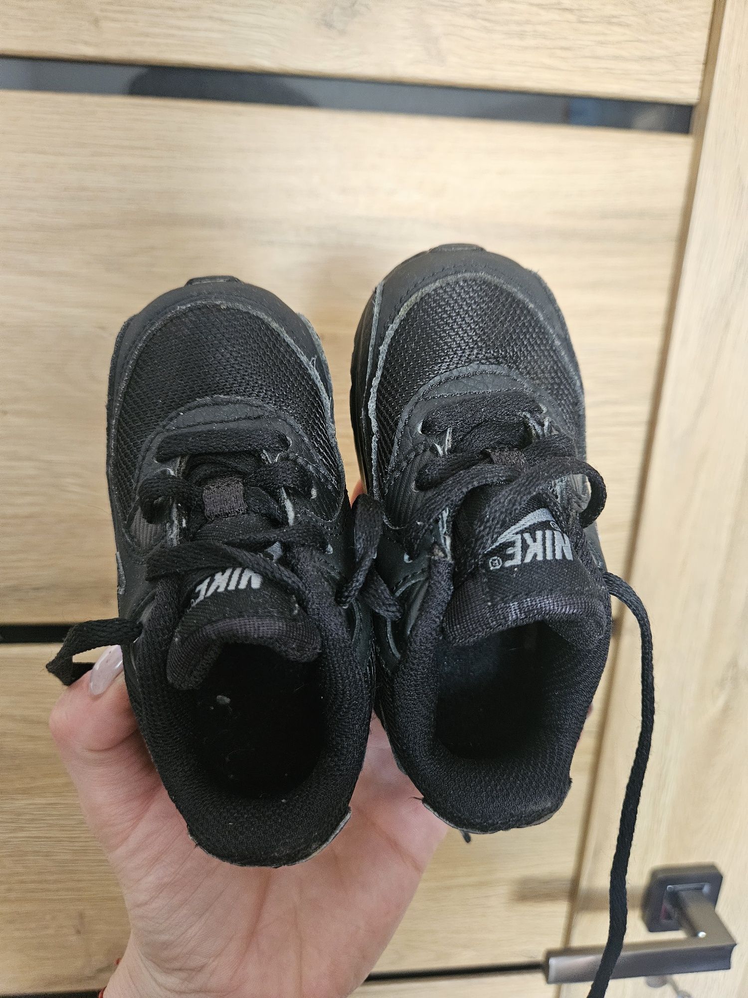 Chłopięce buciki Nike Airmax.  Rozmiar 21,5cm.