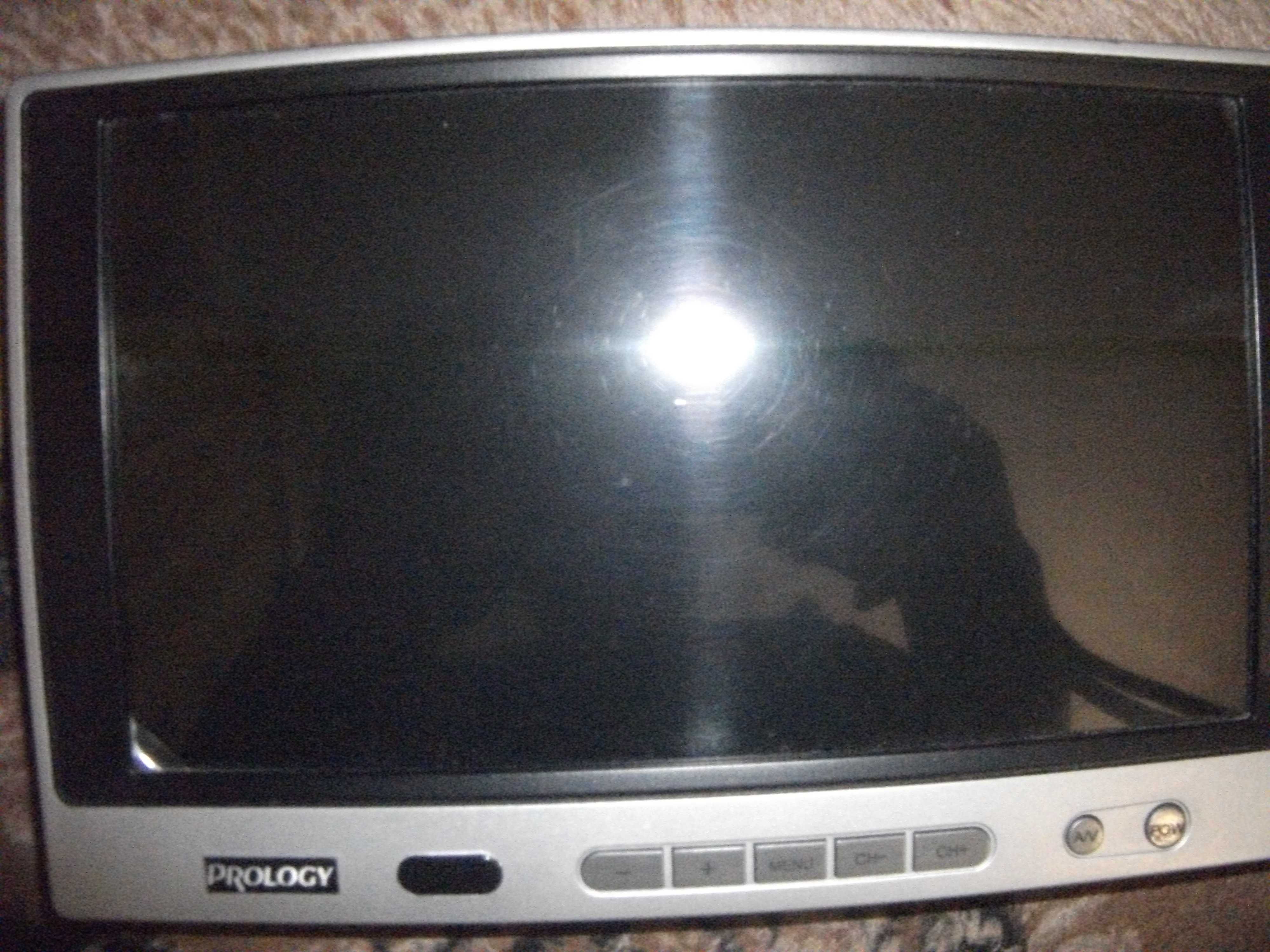 цветной телевизионный телевизор на жк - экраном