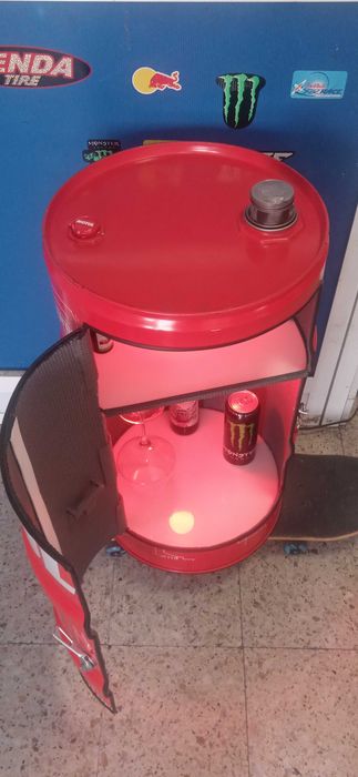 Garrafeira bidon óleo 60L. Com luz