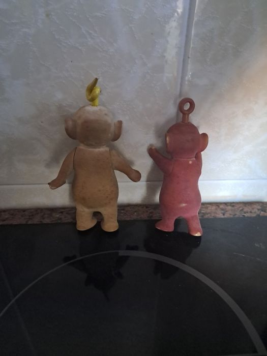 Dois teletubies antigos