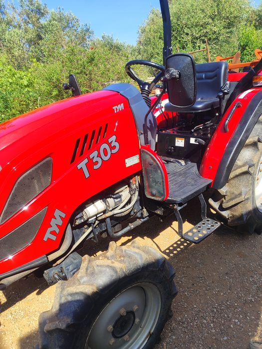 Trator Tym 740 horas