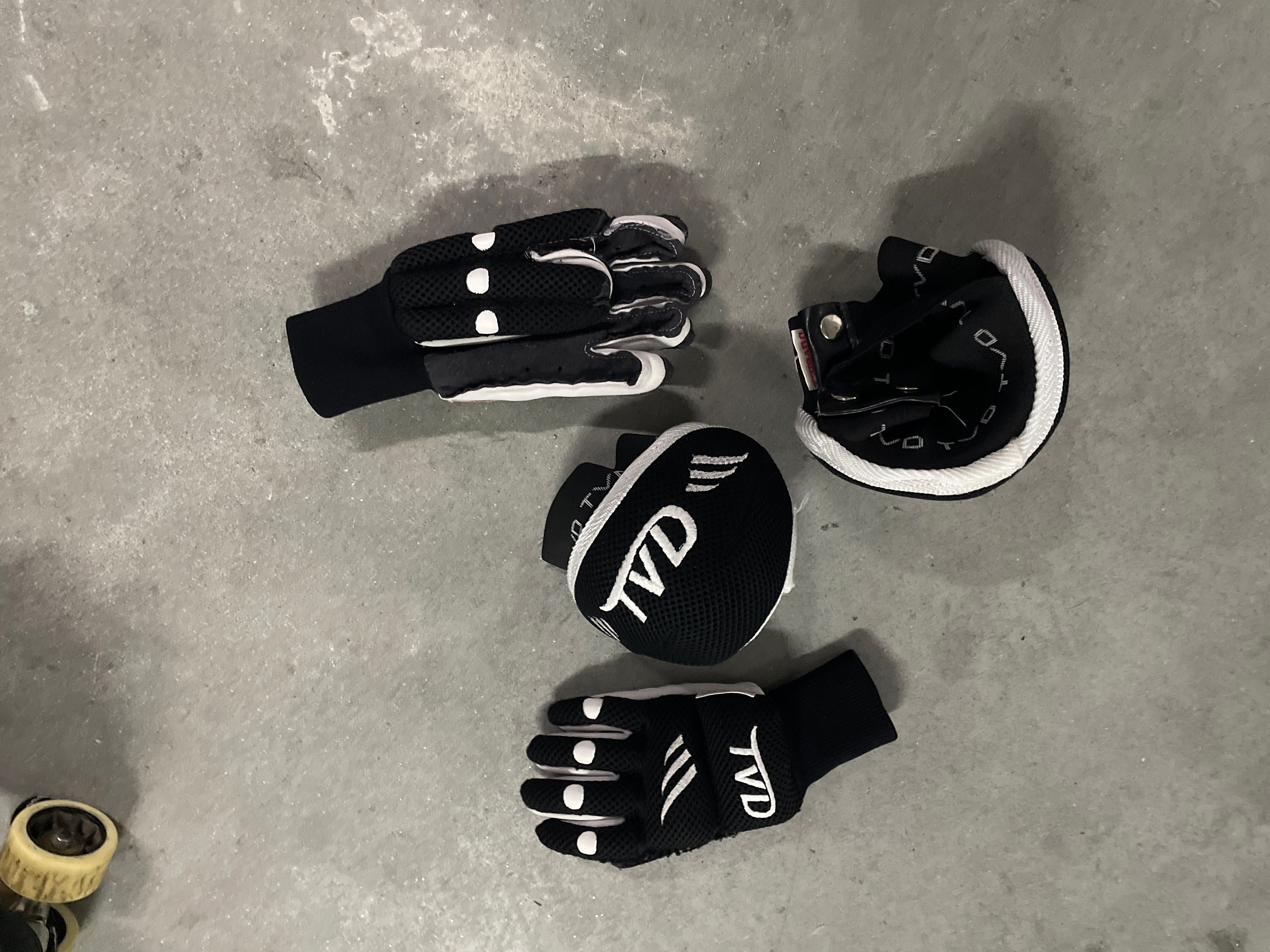Vendo equipamento de hockey patins