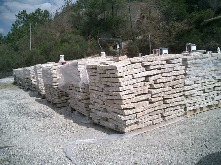 Paralelos e Cubos de Granito