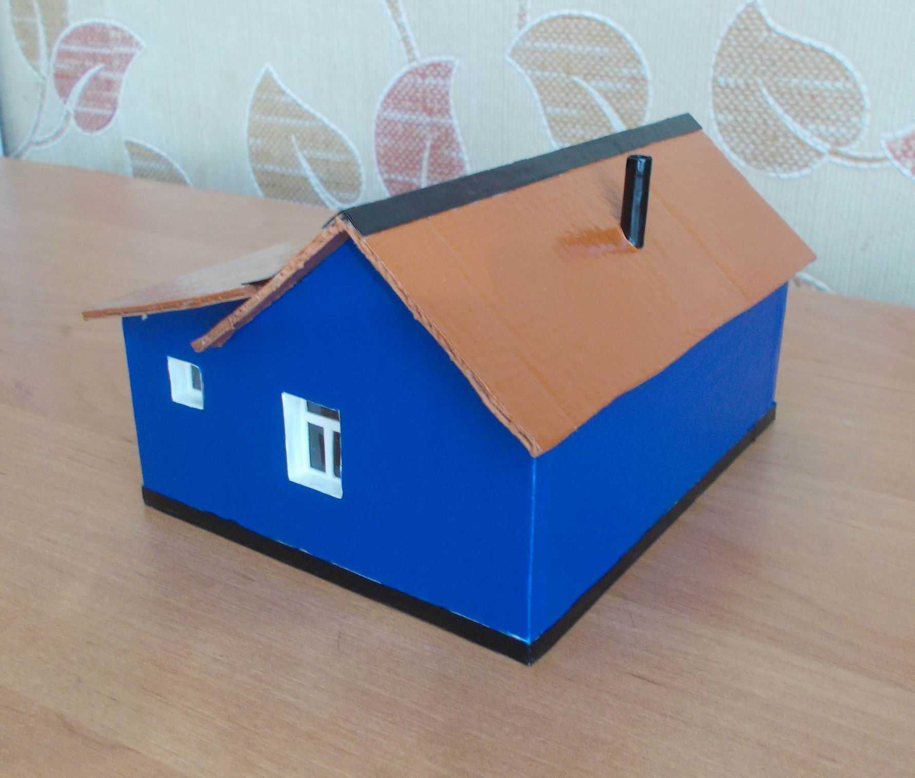 Синий домик из картона #1