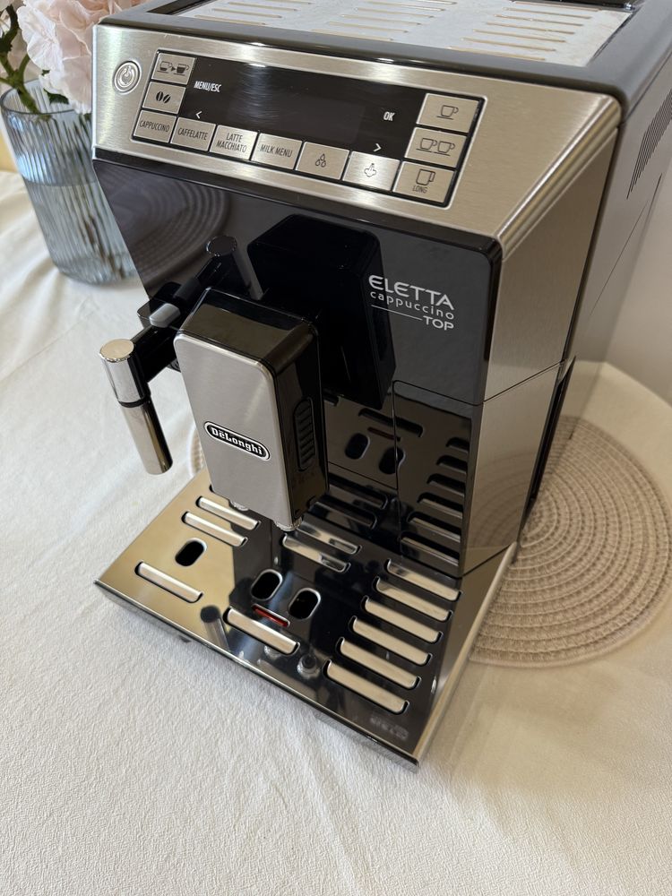 Кавомашина/кофеварка Delonghi Eletta cappuccino TOP