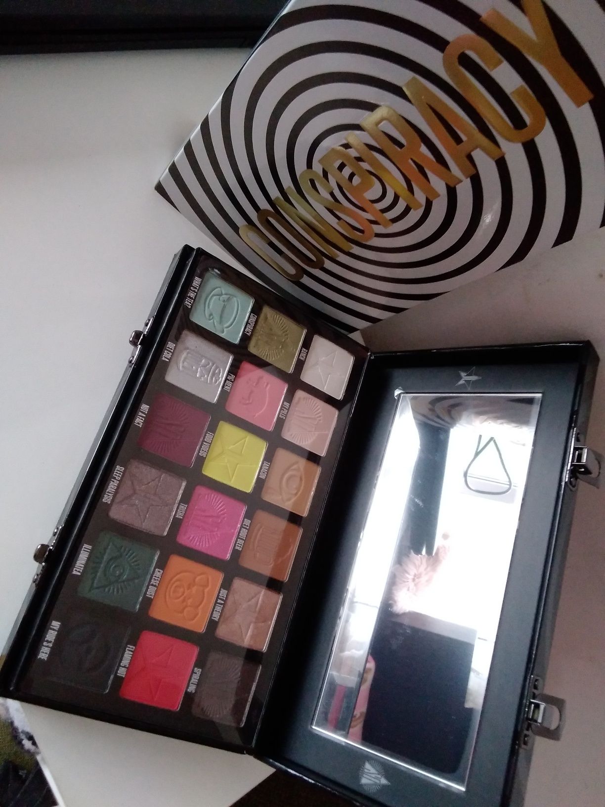 Novo maquiagem: Paleta Shane Dawson x Jeffree Star Conspiracy