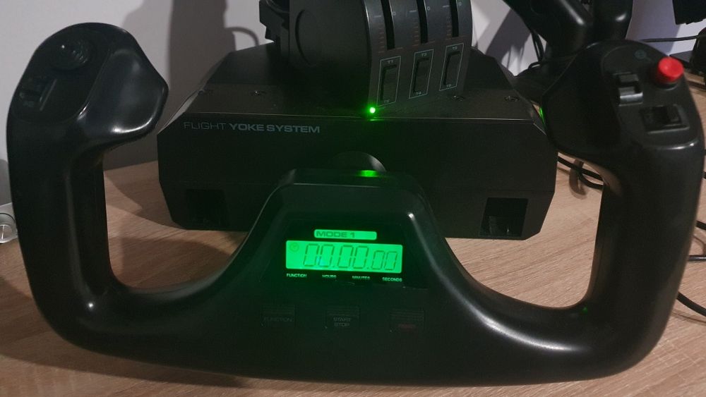 Saitek/Logitech flight yoke wolant joystick
