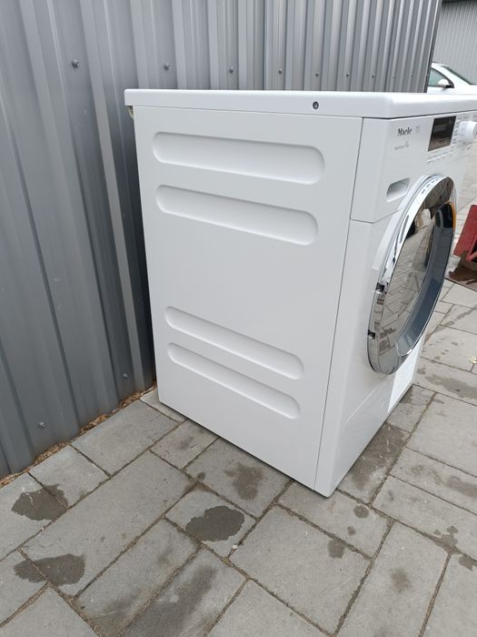 Сушильна машина Miele TGK640WP