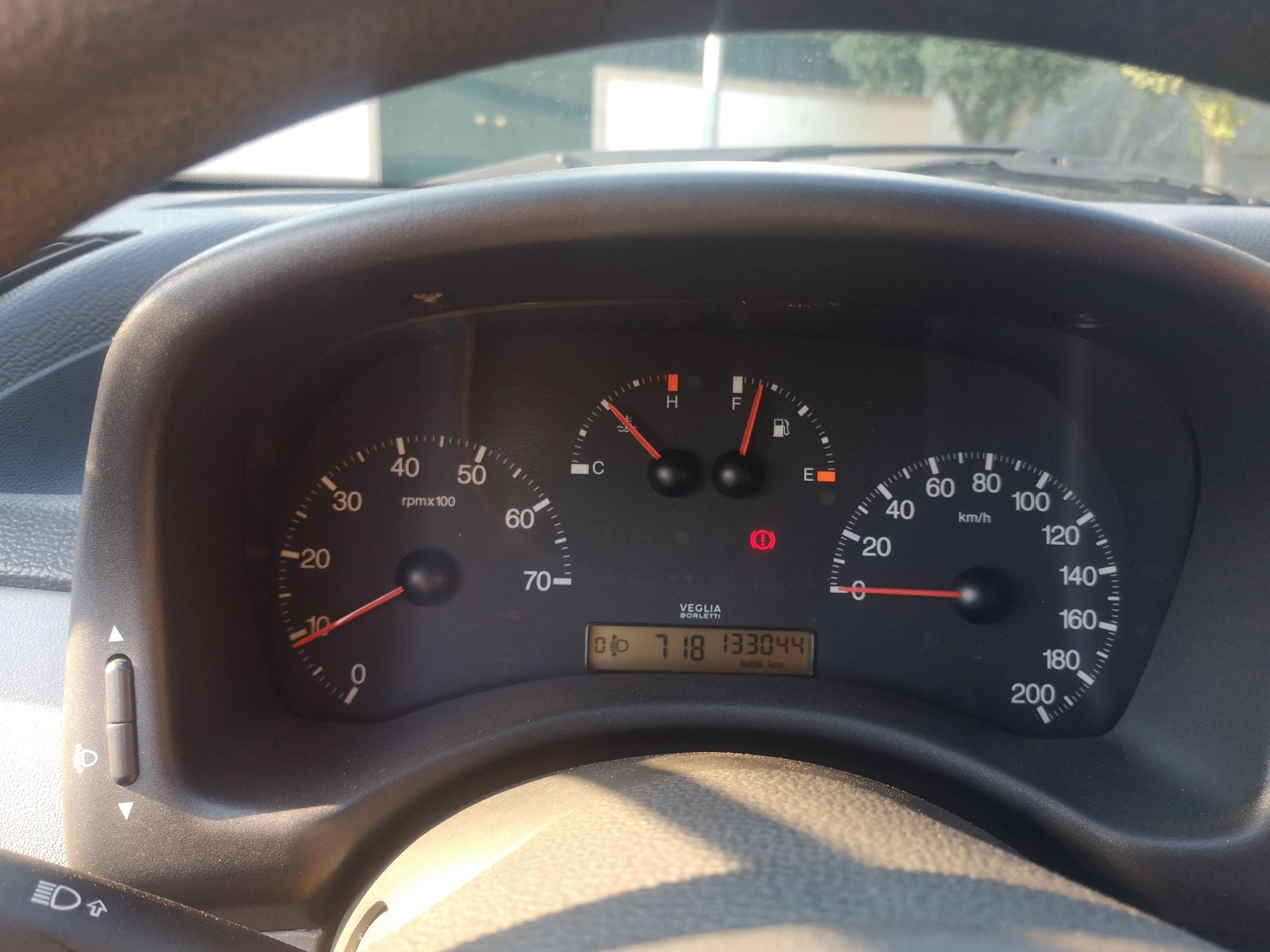 Punto 1.2cc 8v Pequeno por fora e gigante por dentro.