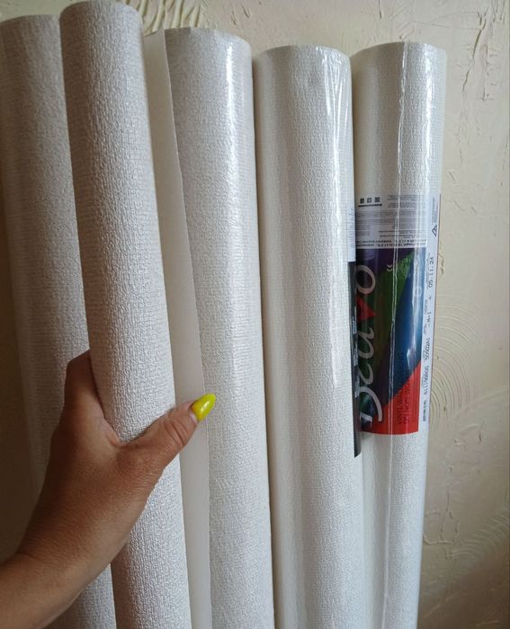Продам шпалери гарної якості по вигідній ціні.