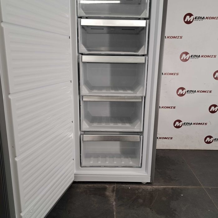 Zamrażarka Bauknecht GKN 19G4S IN 2 [12m-cy gwar] E/257l/187,5cm/41dB