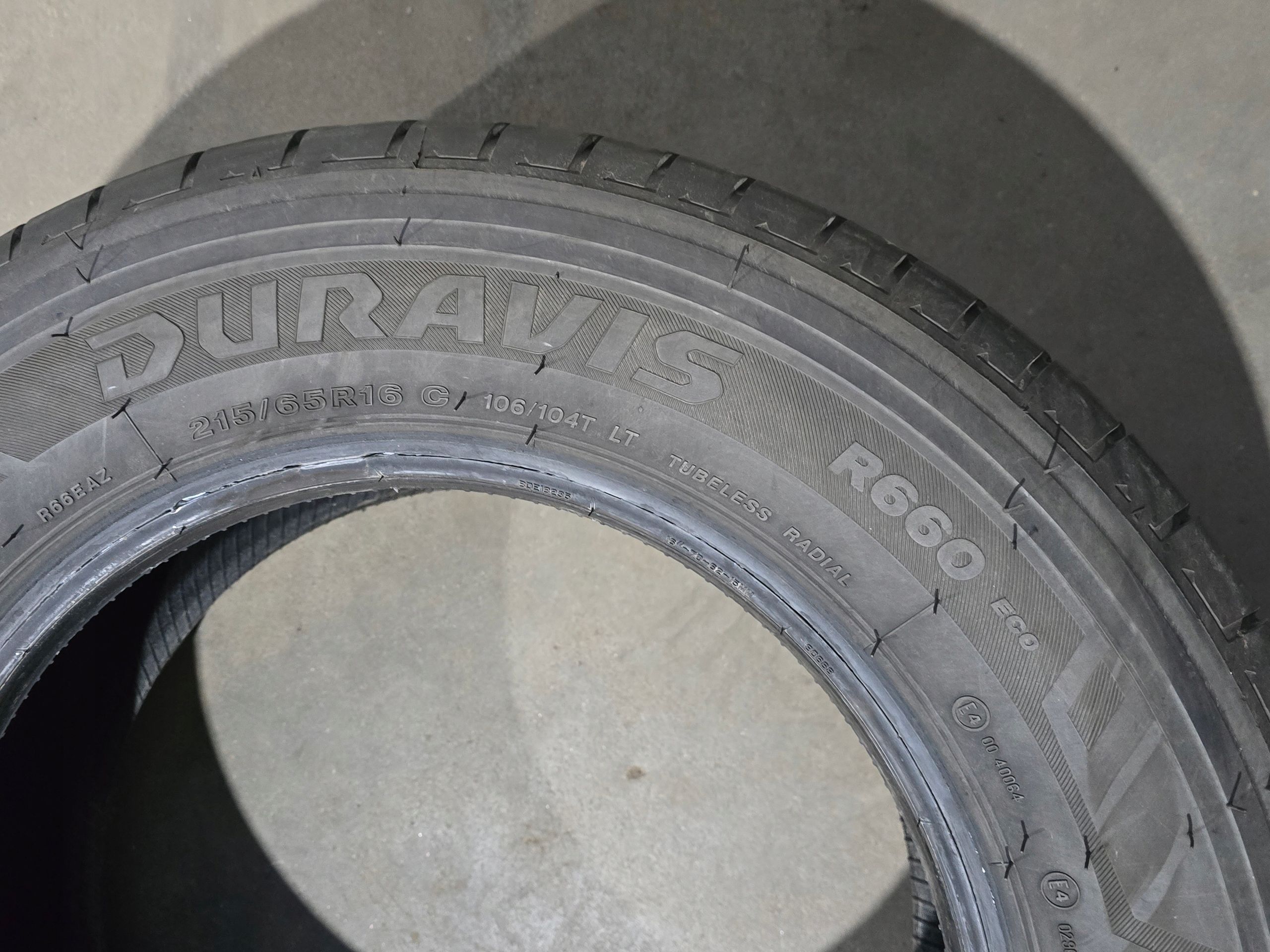 Bridgestone Duravis R660 Eco 215/65R16C 106/104T 6,5mm 24R 1x