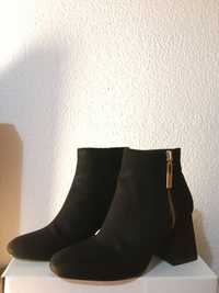 Botas pretas Stradivarius