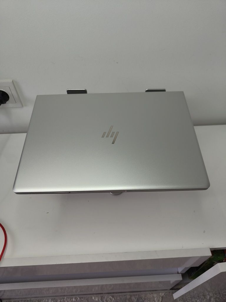 Ноутбук 13.3 HP elitebook 840 g6 /i7 8gen/16 гб/SSD 256
