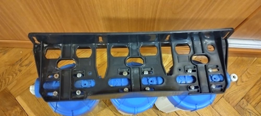 Корпус фільтра для очистки води, без картріджів. 
Стан хороший, викори