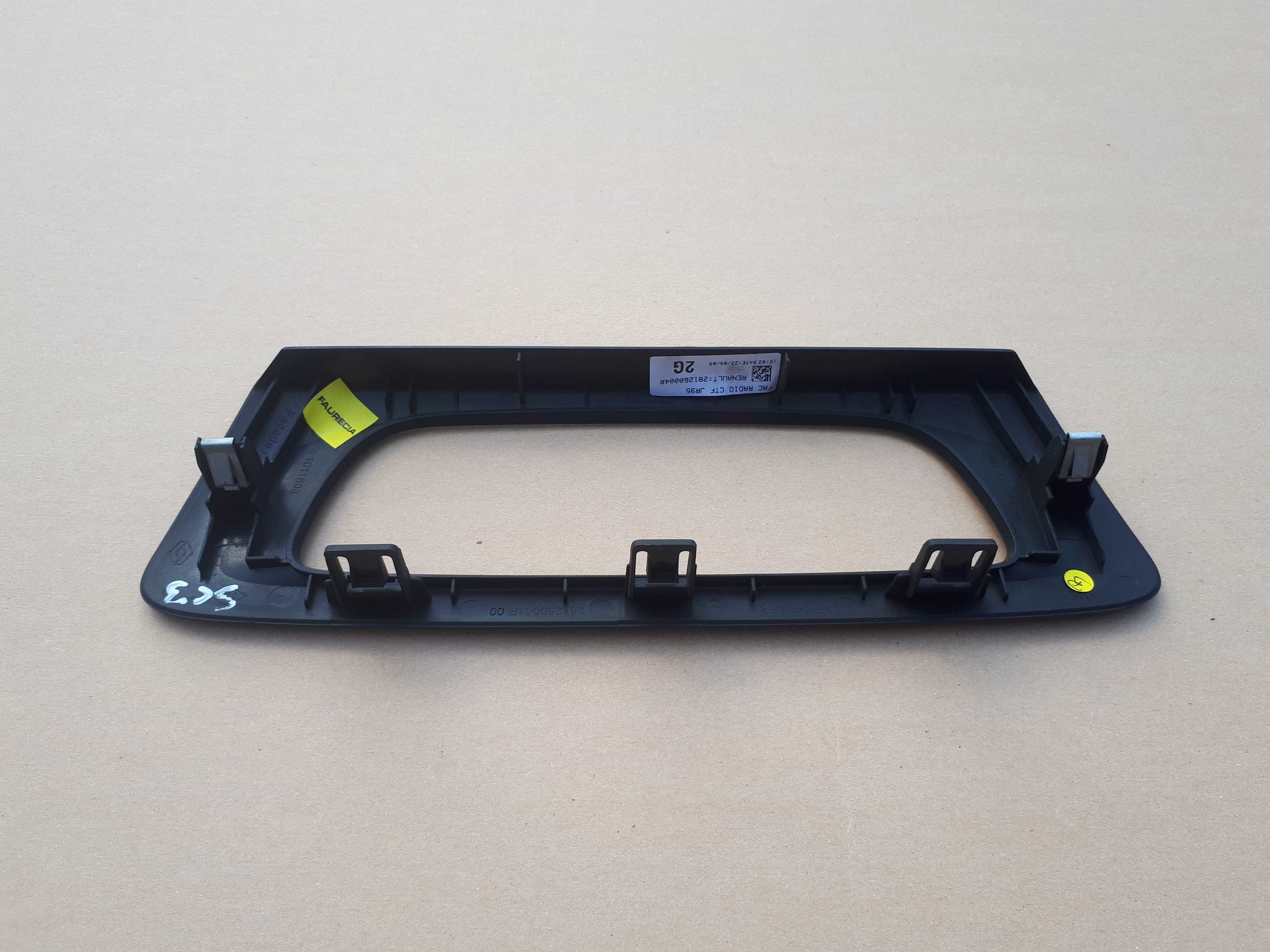 Renault Scenic III 3 ramka panel osłona radia