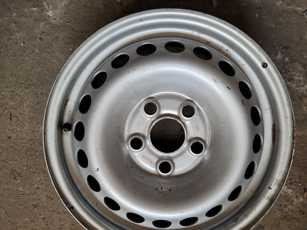 Felgi stalowe 16" vw transporter t5 t6 5x120 et51