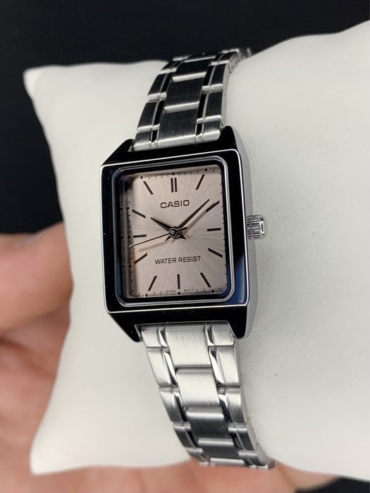 Годинник жіночий Casio LTP-V007D-4E Два кольори Оригінал Гарантія Часы