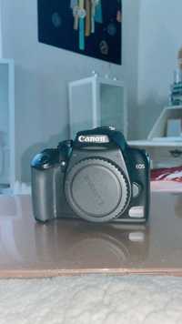 Maquina Fotográfica Canon 1000D