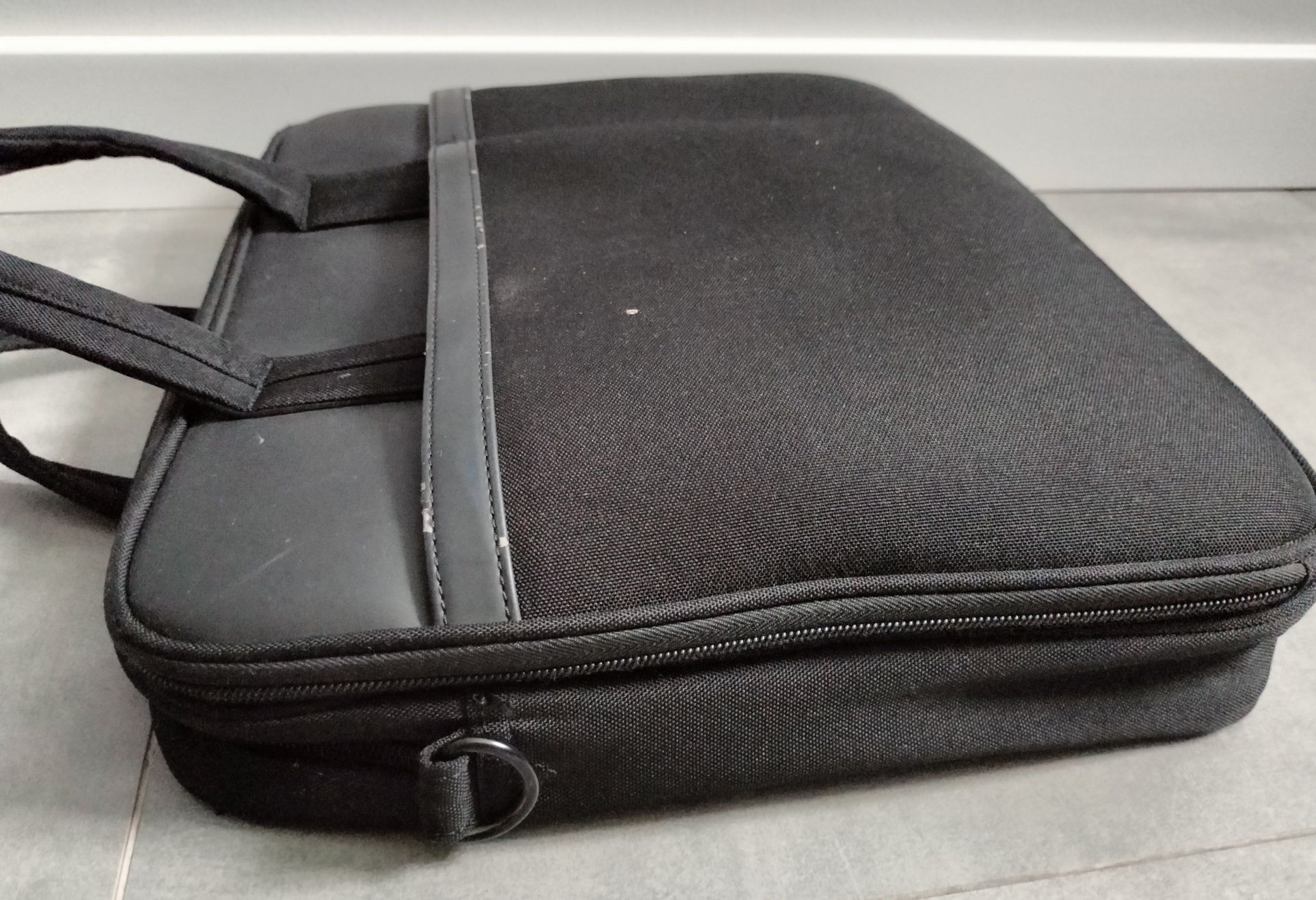 Torba na laptopa HP Essential Case Lekka Nylonowa 16,1"
