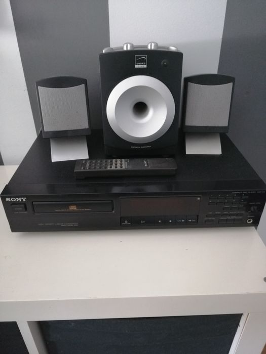 Leitor de CD + sistema de som