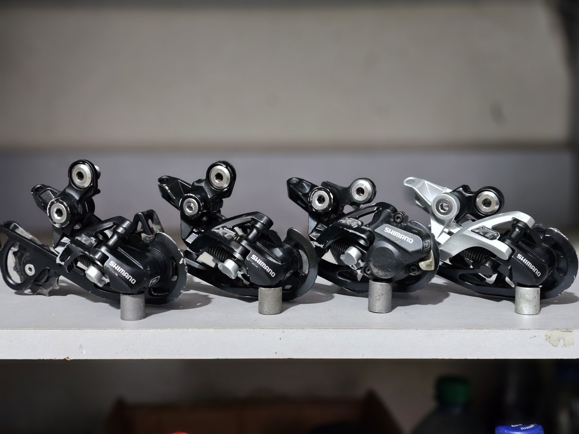 Задній перемикач Shimano Deore xt