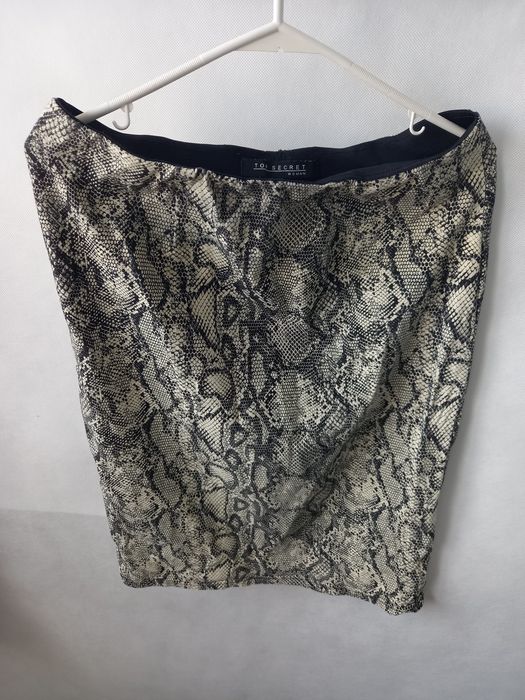 Spódnica ołówkowa skóra węża TOP SECRET 42