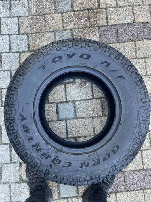 Opona TOYO 265/70/16 A/T !!!